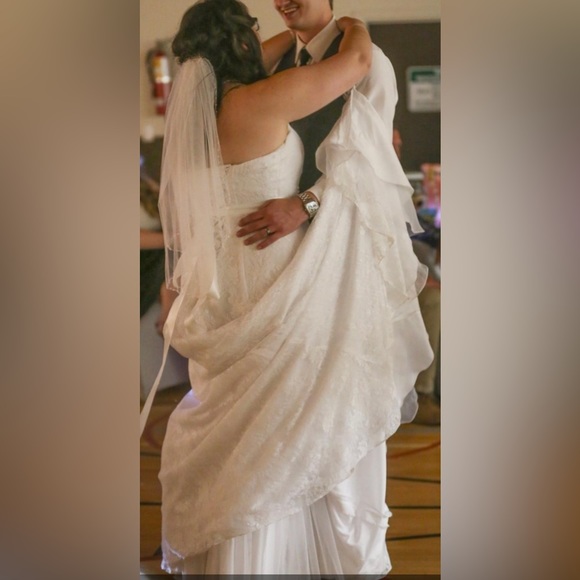 David’s Bridal Wedding Dress - Picture 6 of 8